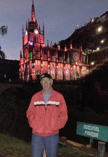 me in fron of las lajas.jpg